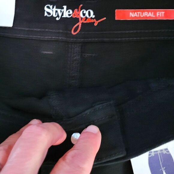 NWT STYLE & CO BLACK NATURAL FIT JEANS SZ.14S - Picture 4 of 5
